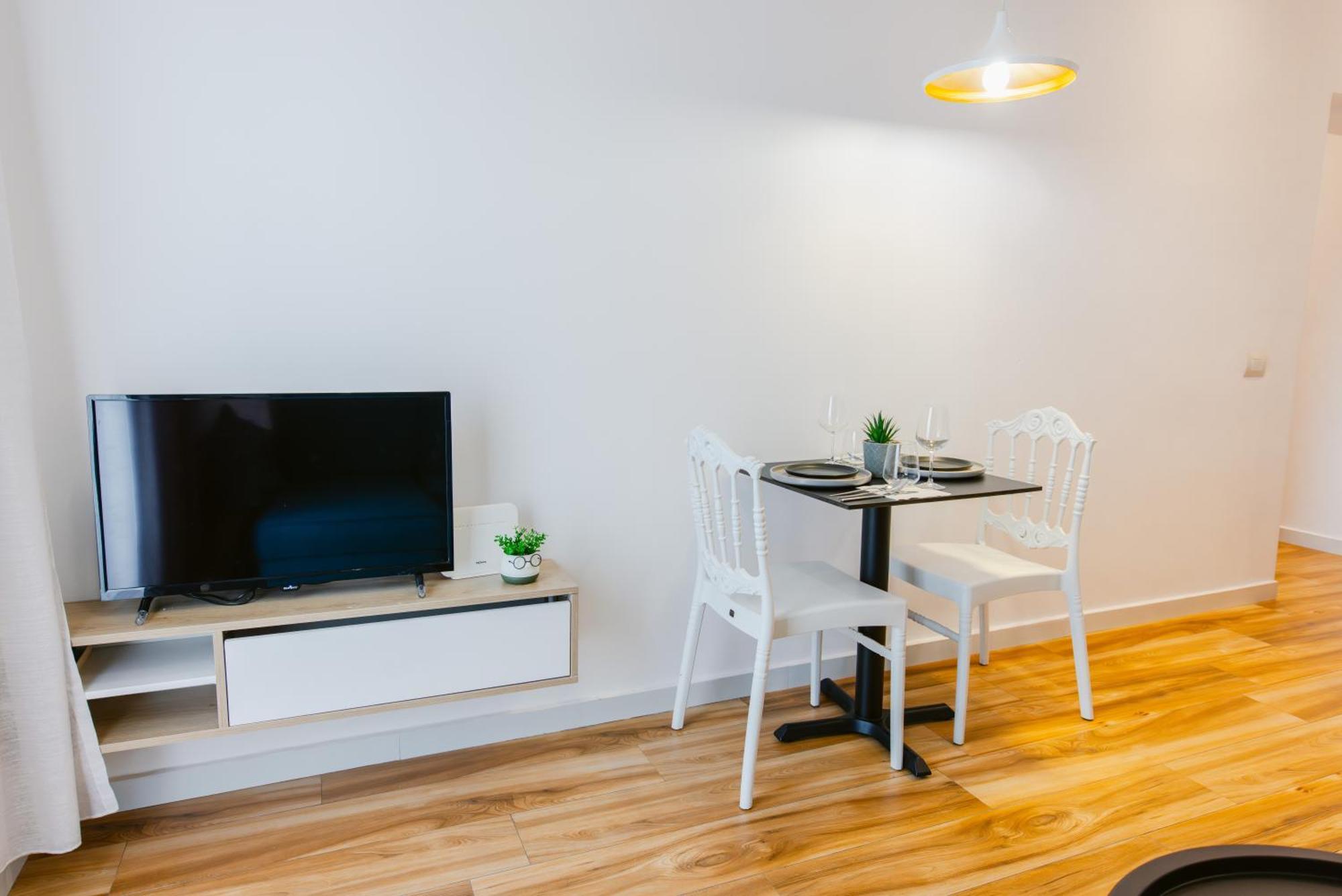 Durres Str Modern Apartments - The Nest Tirana Exteriör bild